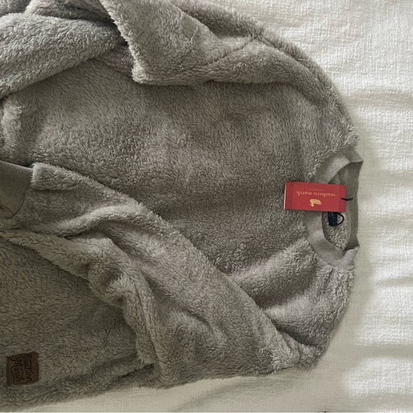 NWT - Southern Marsh, Southern Classics Cozy Sweatshirt - Picture 3 of 5